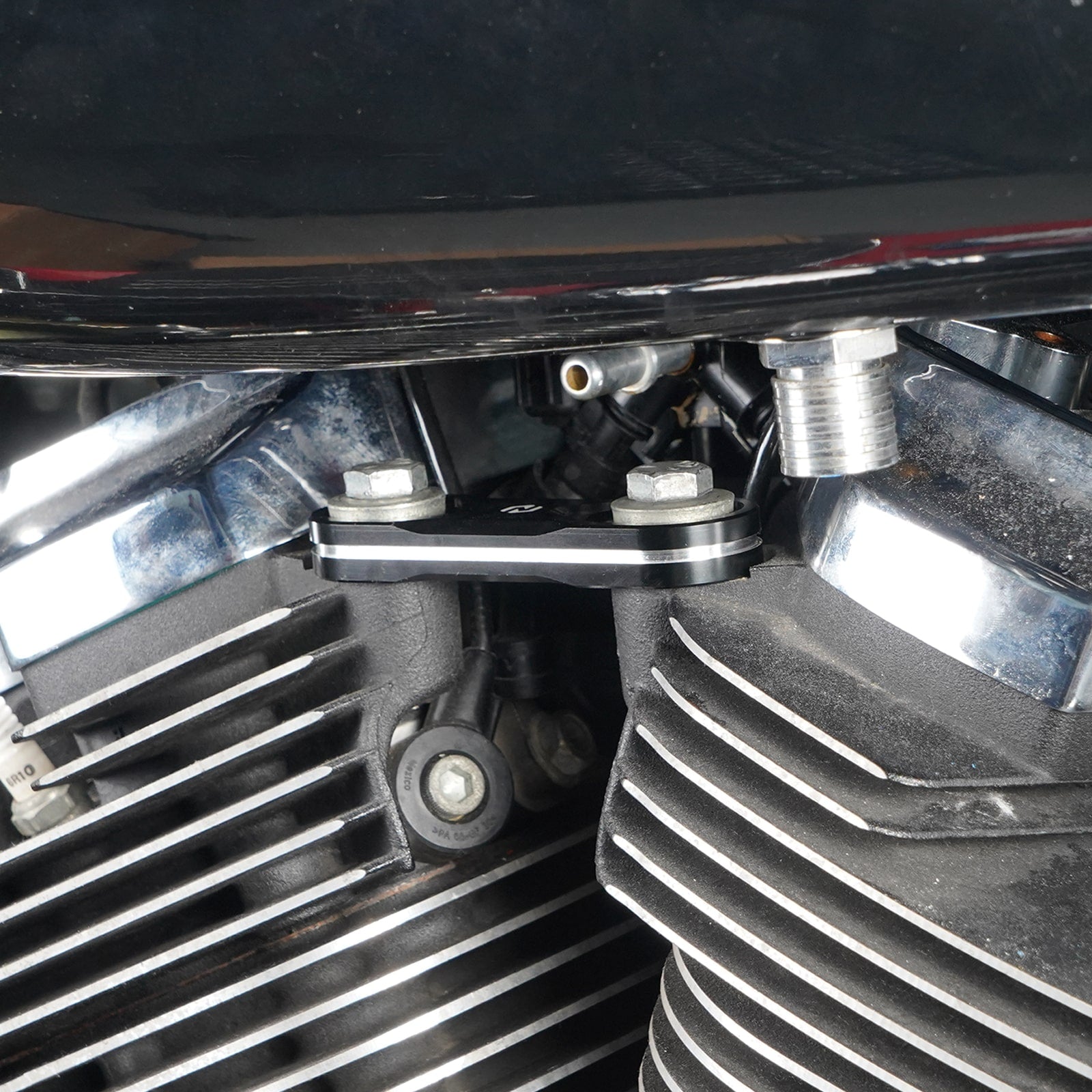 M8 Horn Relocation Bracket For Harley Road King Street Glide Ultra Limited