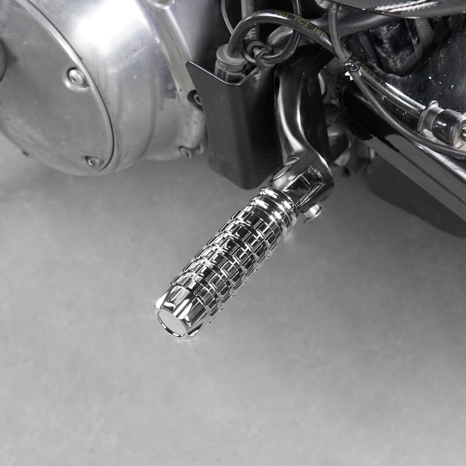 Chrome-Plating Passenger Footpegs For Harley Sportster 1200 Iron 883